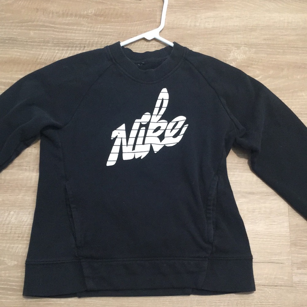 Nike sweatshirt with pockets